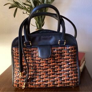 Pantera Leather Shoulder Bag